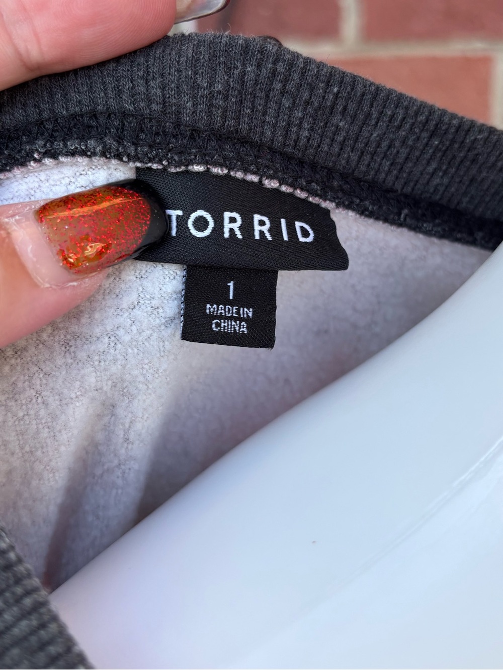 TORRID RED BLACK BUFFALO CHECK PLAID SWEATSHIRT SIZE 1 XL - Picture 5 of 5